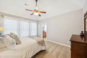 1812 Woodbend Village Ct, Houston, TX 77055 - Photo 15