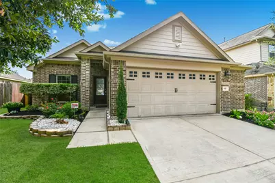 652 Maple Point Drive E, Conroe, TX 77301 - Photo 1