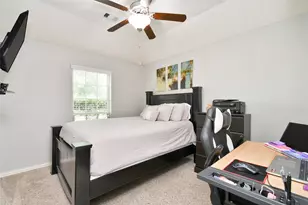 652 Maple Point Dr E, Conroe, TX 77301 - Photo 5
