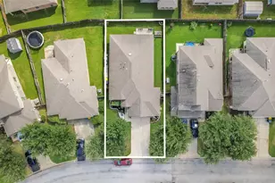 652 Maple Point Dr E, Conroe, TX 77301 - Photo 33