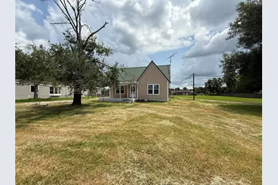 109 Maple Street, Highlands, TX 77562 - Photo 1