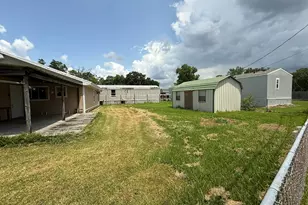 109 Maple St, Highlands, TX 77562 - Photo 7