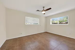 10214 Londonderry Dr, Houston, TX 77043 - Photo 27