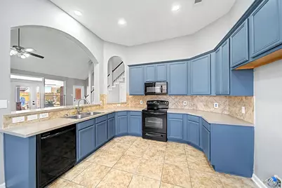 14217 Spring Knoll Lane, Rosharon, TX 77583 - Photo 9