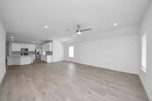 31138 Warwick Coast Ct, Fulshear, TX 77441 - Photo 17