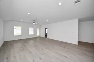 31138 Warwick Coast Ct, Fulshear, TX 77441 - Photo 15