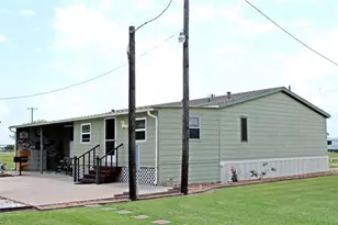 223 Baracuda Dr, Palacios, TX 77465 - Photo 9