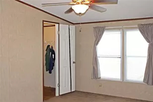223 Baracuda Dr, Palacios, TX 77465 - Photo 3