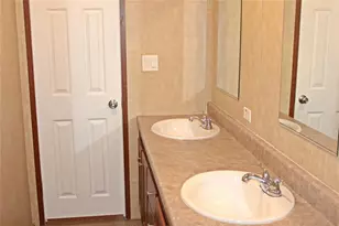 223 Baracuda Dr, Palacios, TX 77465 - Photo 23