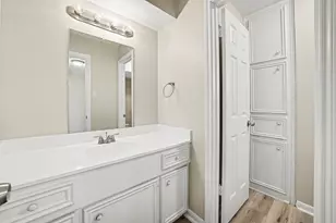 7911 Bayou Forest Dr, Houston, TX 77088 - Photo 23