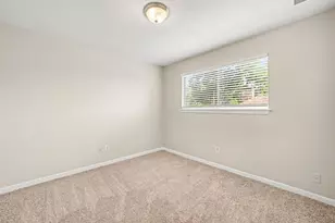 7911 Bayou Forest Dr, Houston, TX 77088 - Photo 15