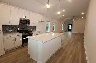 743 Hackberry Br Ct, Magnolia, TX 77354 - Photo 5