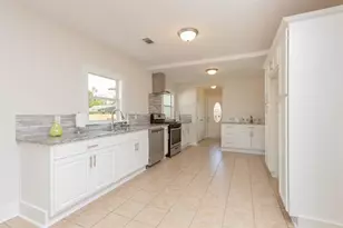 3406 Michigan St, Baytown, TX 77520 - Photo 9