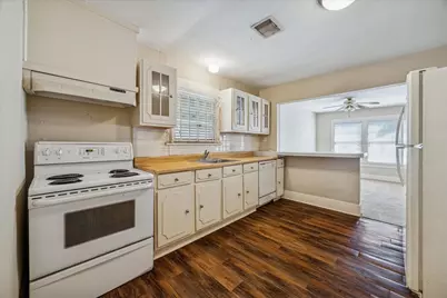 304 Bomar Street, Houston, TX 77006 - Photo 11