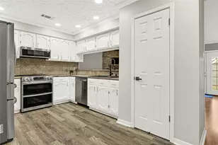 6007 Knotty Post Ln, Spring, TX 77373 - Photo 11