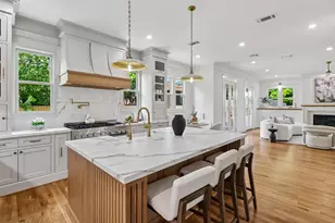 826 Ralfallen St, Houston, TX 77008 - Photo 13