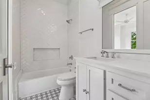 826 Ralfallen St, Houston, TX 77008 - Photo 33