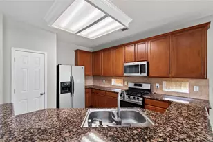 2922 Laurel Brook Ln, Pearland, TX 77584 - Photo 17