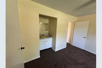909 14th Avenue N, Texas City, TX 77590 - Photo 7