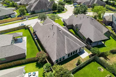 2711 Imperial Grove Lane, Conroe, TX 77385 - Photo 17