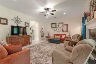 2023 E Lake Dr, Huntsville, TX 77340 - Photo 9