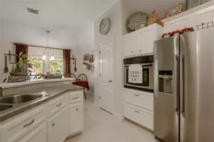 2023 E Lake Dr, Huntsville, TX 77340 - Photo 13