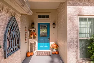 2023 E Lake Dr, Huntsville, TX 77340 - Photo 5
