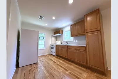 1011 Nadine Street #A, Houston, TX 77009 - Photo 5