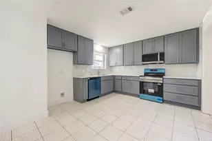 7543 Wilmerdean St, Houston, TX 77061 - Photo 9