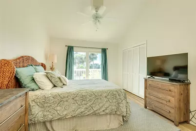 304 Jean Lafitte Cove, Galveston, TX 77554 - Photo 15