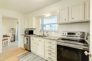 304 Jean Lafitte Cove, Galveston, TX 77554 - Photo 11