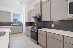 514 Tawny Rim Dr, Willis, TX 77318 - Photo 3