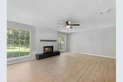 1227 Lake Estates Court, Sugar Land, TX 77498 - Photo 5