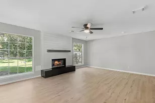 1227 Lake Estates Ct, Sugar Land, TX 77498 - Photo 5