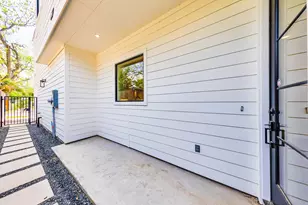 5709 Gano St, Houston, TX 77009 - Photo 5