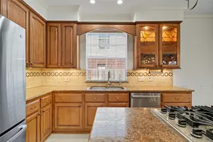 6627 Alicant Dr, Sugar Land, TX 77479 - Photo 19