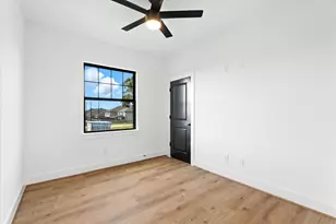 422 N 7th Ave, La Porte, TX 77571 - Photo 7