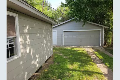 1107 9th Avenue N, Texas City, TX 77590 - Photo 13