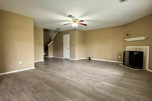 6910 Bayou Crest Dr, Houston, TX 77088 - Photo 3