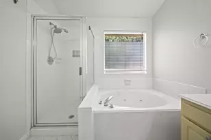 26 Maize Meadow Pl, The Woodlands, TX 77381 - Photo 13