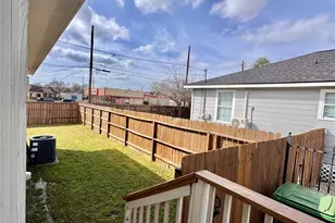 301 Enid St, Houston, TX 77009 - Photo 31