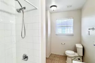 301 Enid St, Houston, TX 77009 - Photo 29