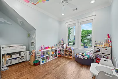 504 W 10th Street, Houston, TX 77008 - Photo 15