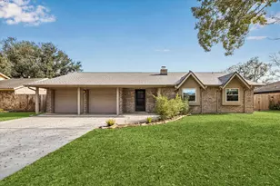 1807 Parkcrest St, Alvin, TX 77511 - Photo 1