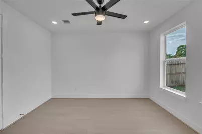 4320 Avron Drive, Stafford, TX 77477 - Photo 23