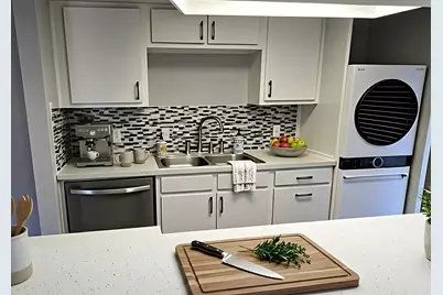 14333 Memorial Drive #16, Houston, TX 77079 - Photo 7