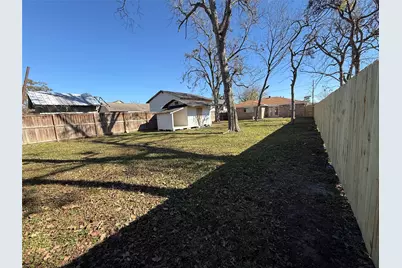 7905 Farnsworth Street, Houston, TX 77022 - Photo 21