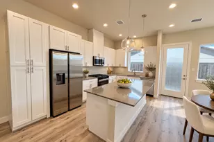 319 Charlock St, Houston, TX 77022 - Photo 5