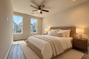 319 Charlock St, Houston, TX 77022 - Photo 11
