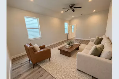 319 Charlock Street, Houston, TX 77022 - Photo 7